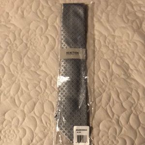 Kenneth Cole men’s tie